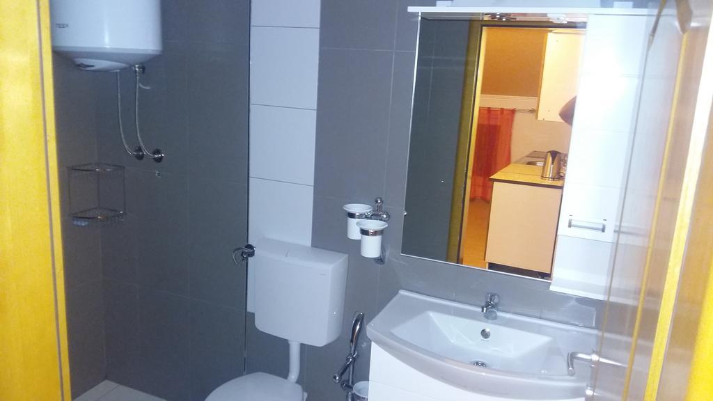 Apartments Ema Ivanica Eksteriør billede